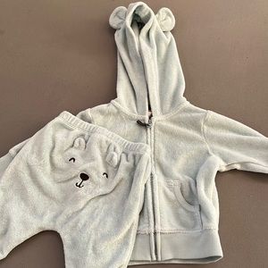 Carter’s Baby Blue Bear Jacket and Pants Set Size 3 Months!